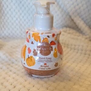 Scentsy Bright Cider Life Hand Soap - White and Orange Leaves